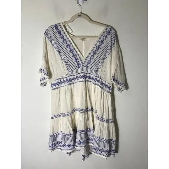 En Creme | Dresses | En Creme White Blue Embroidered Short Sleeve Knee  Length Dress Sz M | Poshmark